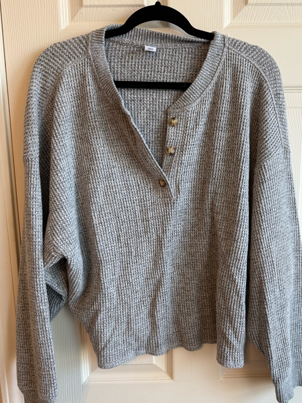 Women’s Old Navy sweater lot - Picture 4 of 4